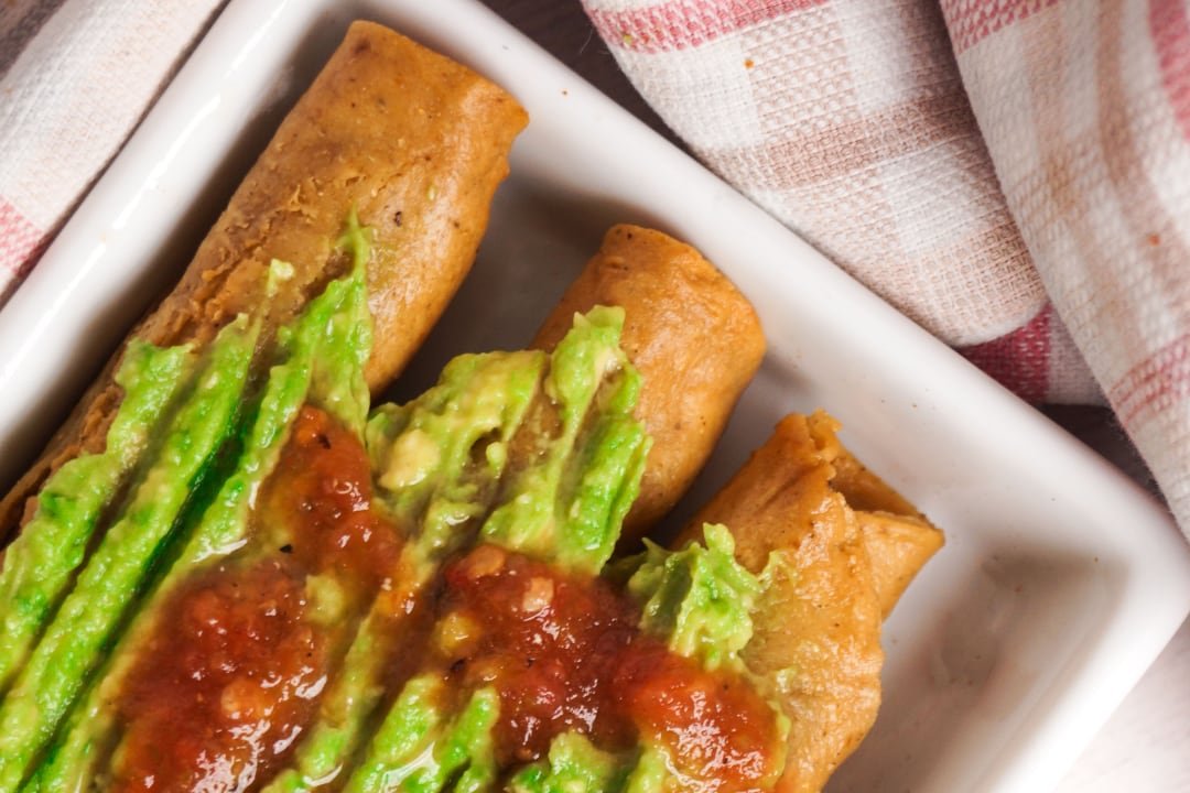Tacos Dorados (Pollo y Carne)