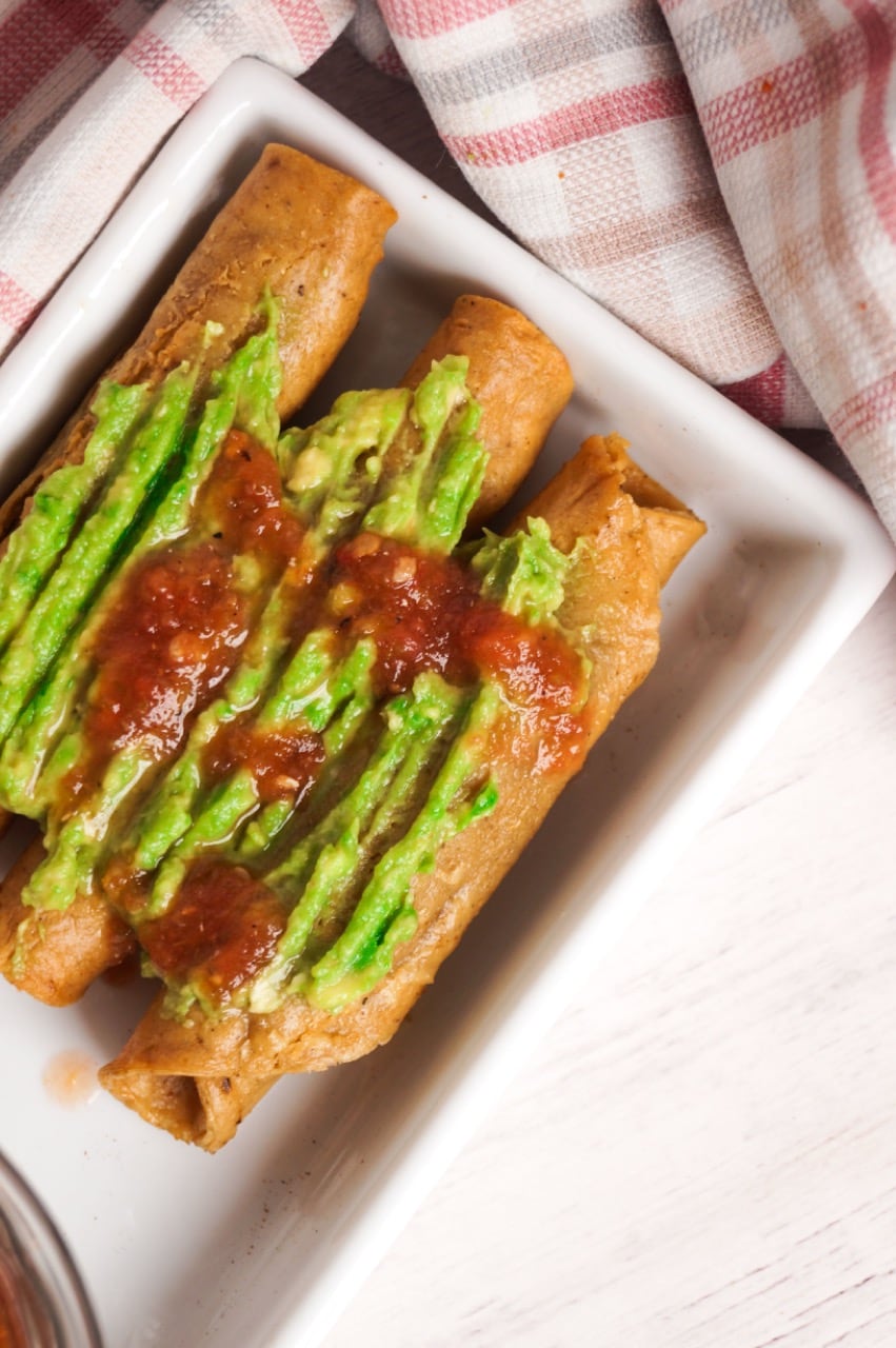 Tacos Dorados (Pollo y Carne)