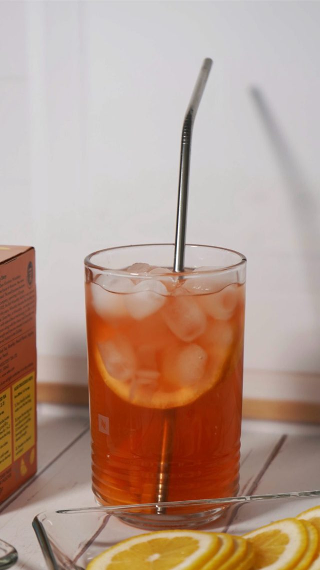 Your iced tea era starts here. 🍑🧊 Ingredientes: — Té de durazno Wissotsky — Agua caliente — Hielo — Rodajas…