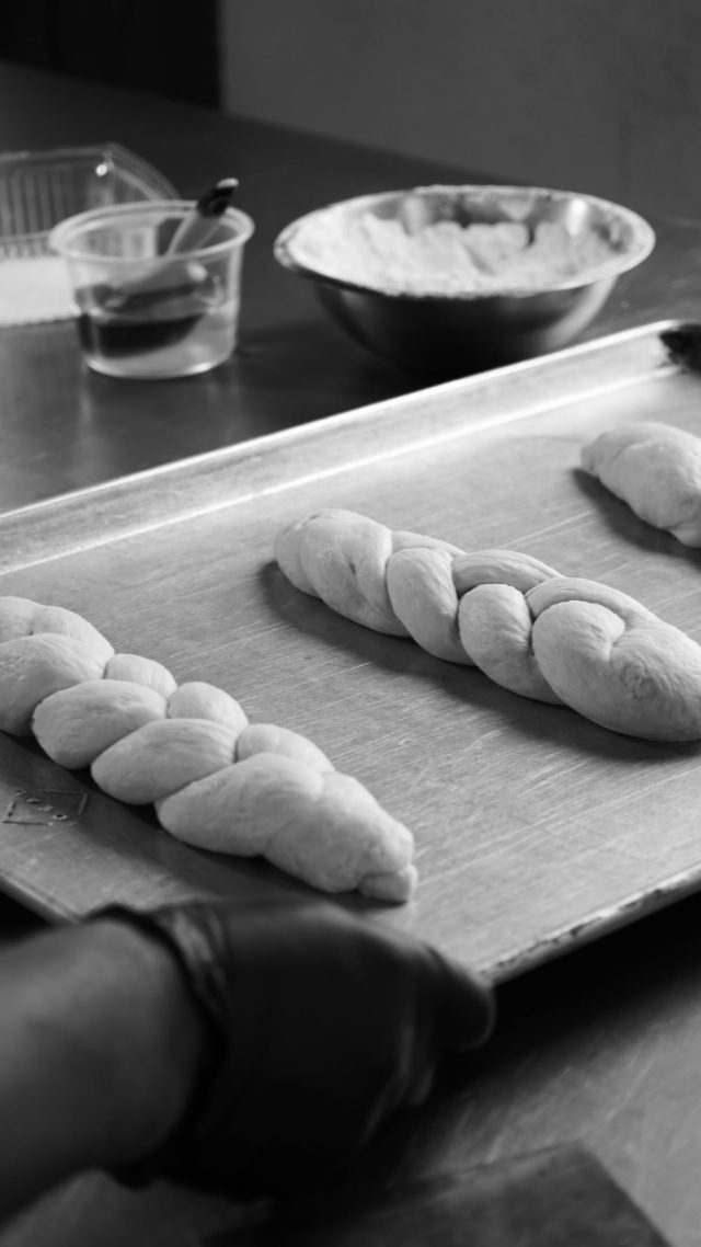 The people behind the bread. A little behind the scenes at Sinai. 🤍