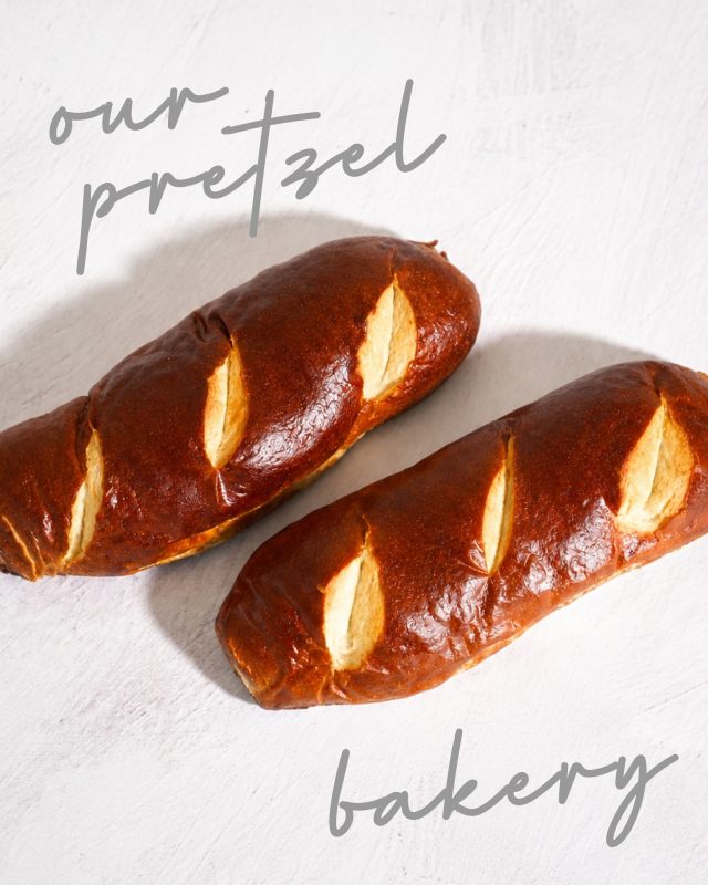 Welcome to our pretzel era. 🥨 Si no has probado nuestra panadería de pretzel, definitivamente te estás…